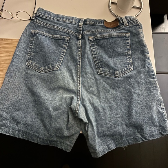 Stylish Blue Denim Women's Jean Shorts - Picture 2 of 3